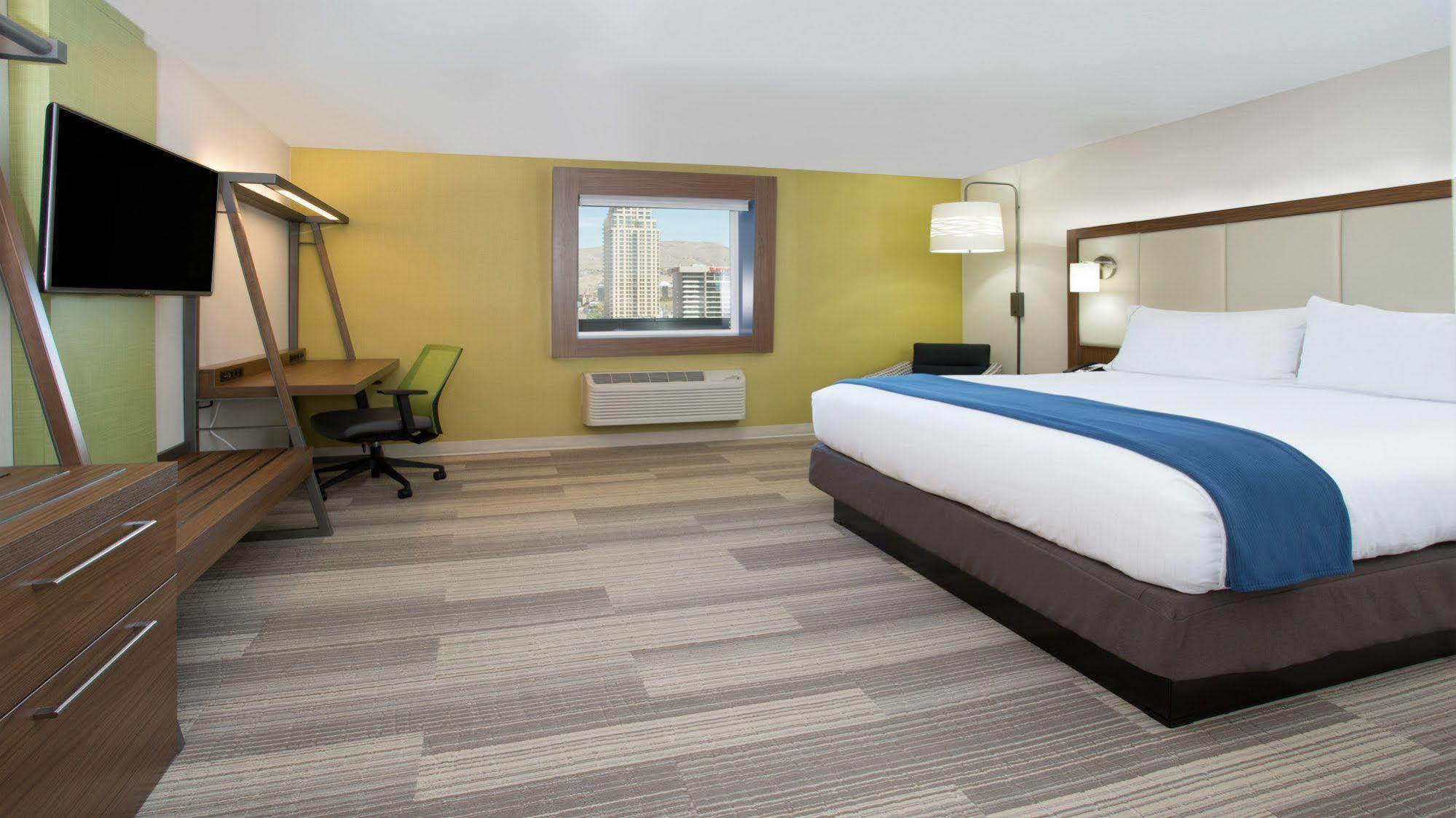 Baymont By Wyndham Roswell Hotel Exterior photo